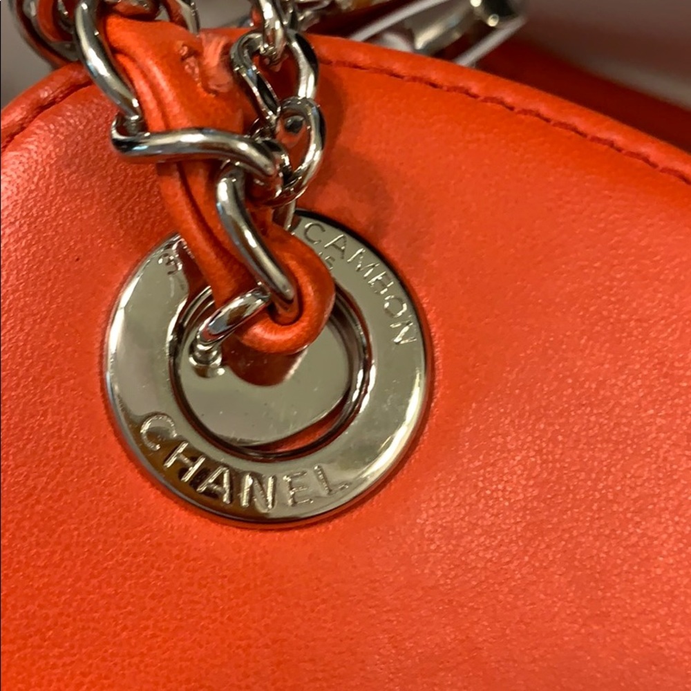 Chanel - Picture 6 of 9